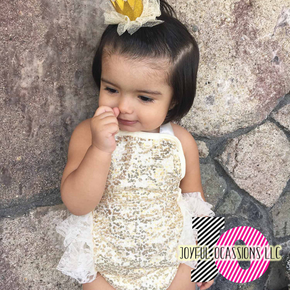 NWOT Ivory and Gold Lace Ruffled Onepiece Romper - Picture 6 of 7